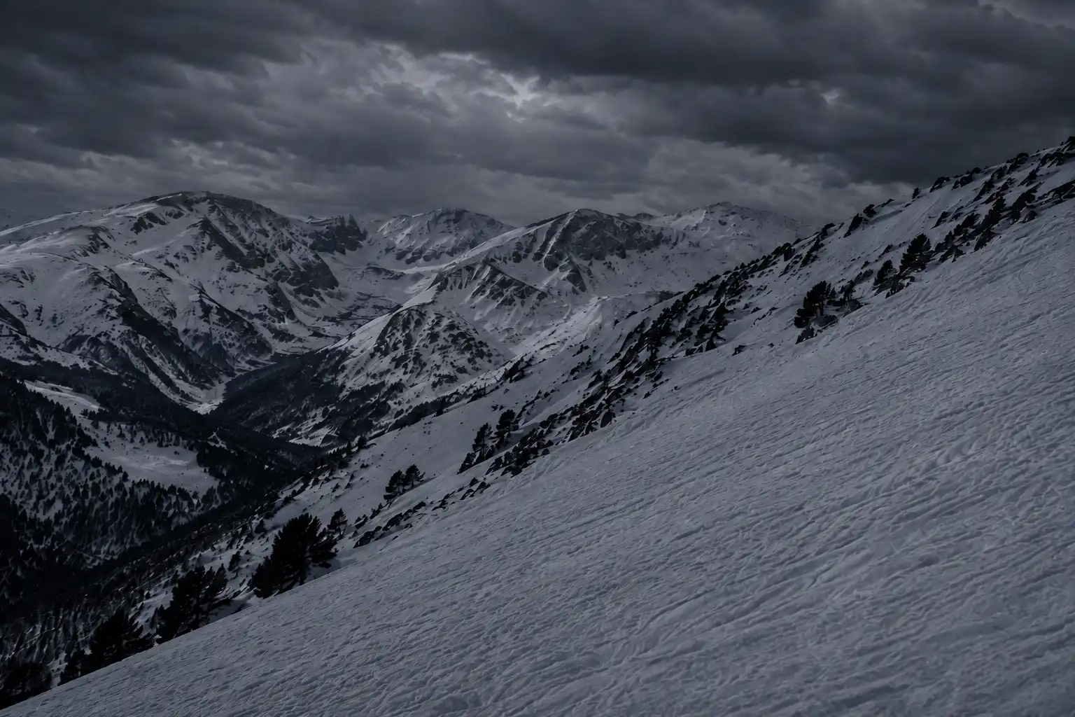 Snow-covered French Alps for Tignes ski holidays